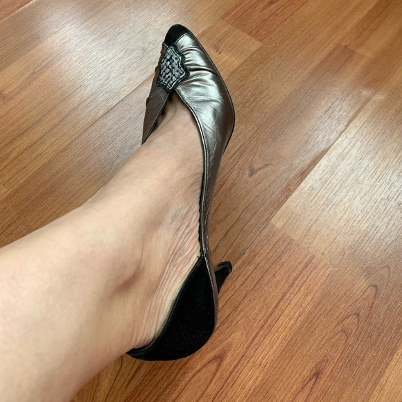 Shoes - Picture 1 of 4